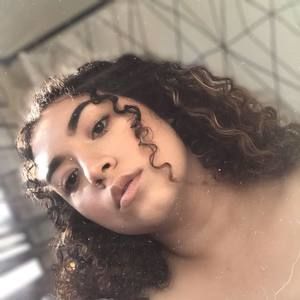 Meet your Posher, Isabel